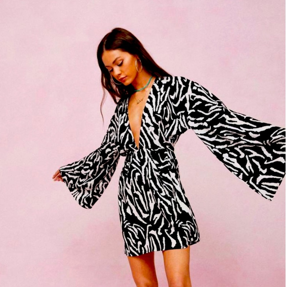 Zebra print knot front kimono mini dress